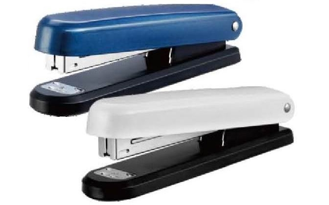 Stapler 24/6 Deli · Stationery